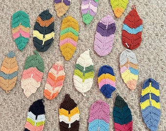 19 Pcs Vintage Crochet Feathers Lot: Handmade Craft Supplies, Quilt Embellishments