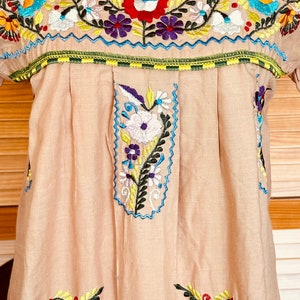 SweeT MEXICAN Puebla DRESS 90s Embroidered Small Pretty EMBROIDERY House Dress image 6