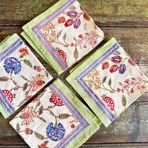 Vintage Floral Print Cotton Cloth Napkins - Set of 4