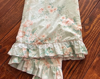 Vintage TWIN FLAT Sheet Green Flowers W RUFFLE Floral Print