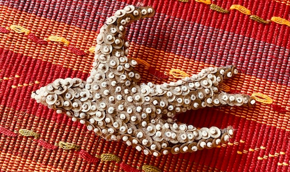 1940's ViNTAGE SWALLOW BrOOCH HaND MADE Sequins &… - image 1