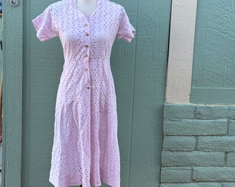 FiFTIES SWEEt Vintage Pink EYELET DRESS 1950’s COTTON Small