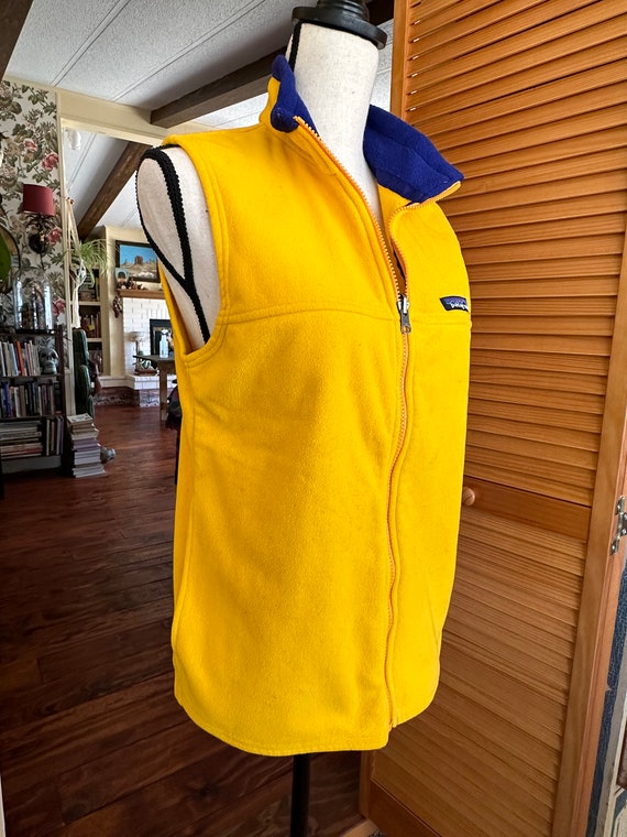 SaLE Vintage PATAGONIA VeST ZiP Up Yellow & Navy … - image 5