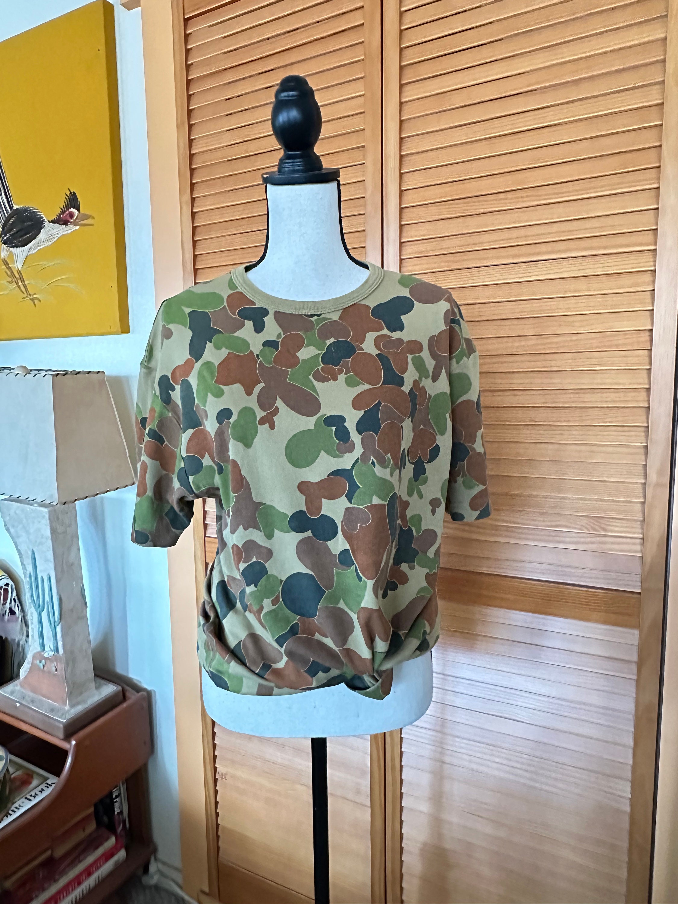 トップス commission camo sheer tops Sheer camouflage top clearance