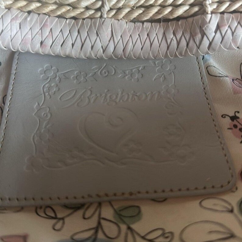 Brighton Vintage Flower Wood Button Straw & Woven Cream Leather Handbag image 4