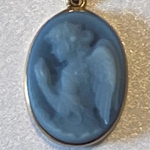 14K Gelbgold & Blauer Achat Engel Cameo Anhänger - Neu mit Etikett