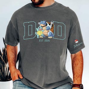 Camiseta personalizada PokaDad, sudadera personalizada con personajes de anime, regalo de anime para el Día del Padre, regalo de cumpleaños para papá, sudadera con capucha Pocket Beast