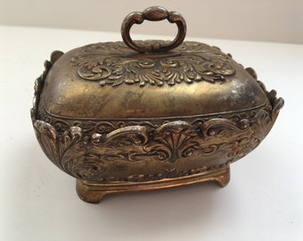 Vintage Metal vanity/ jewelry box with lid/Trinket Box