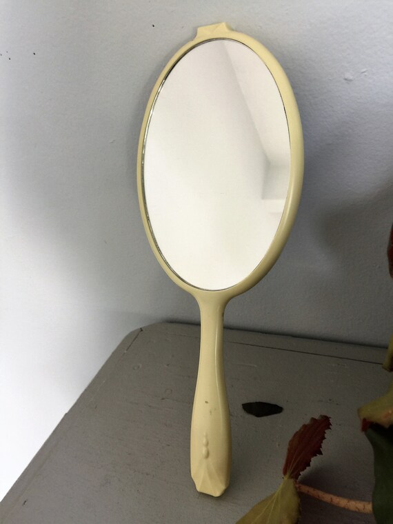 Vintage Hand Held Vanity Mirror 1950s Vintage Hand Held Vanity Mirror 1950s