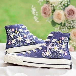 Hand Embroidered Daisy & Butterfly Converse High Tops, Custom Floral Chuck Taylor Sneakers, Cottagecore Canvas Shoes, Unique Gift for Her