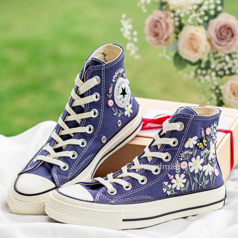 Hand Embroidered Daisy & Butterfly Converse High Tops, Custom Floral Chuck Taylor Sneakers, Cottagecore Canvas Shoes, Unique Gift for Her
