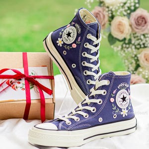 Hand Embroidered Daisy & Butterfly Converse High Tops, Custom Floral Chuck Taylor Sneakers, Cottagecore Canvas Shoes, Unique Gift for Her