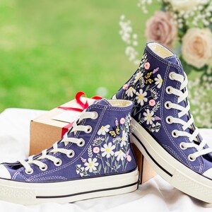 Hand Embroidered Daisy & Butterfly Converse High Tops, Custom Floral Chuck Taylor Sneakers, Cottagecore Canvas Shoes, Unique Gift for Her