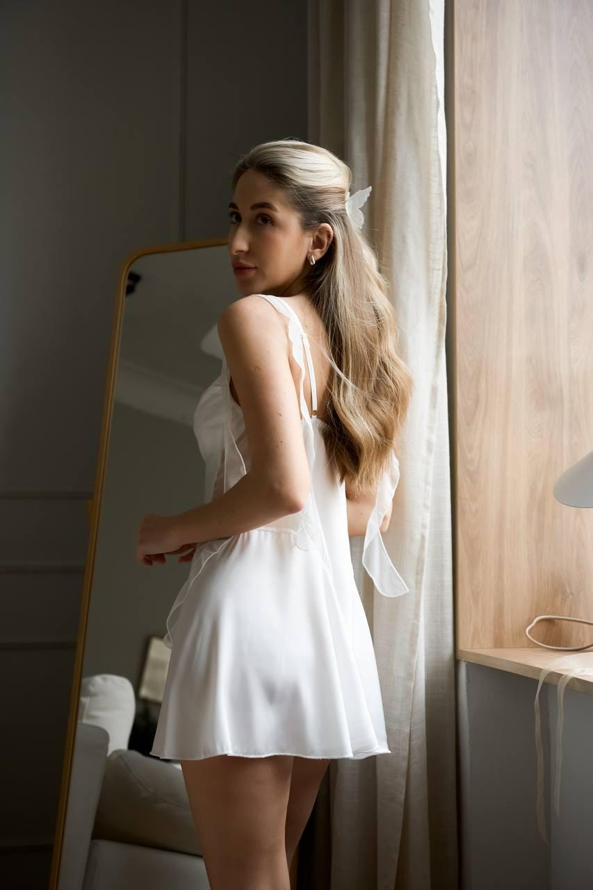 Bridal Mini Slip with Adjustable Straps and Built-In Cups – White Nightwear with Matching Thong – Elegant Gift for Bride or Bridal Shower