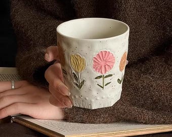 Hand Painted ceramic Floral Mugs, Personalized Engraved cup， Cute floral pottery，Tasse céramique，Floral gift for her，Wedding gift