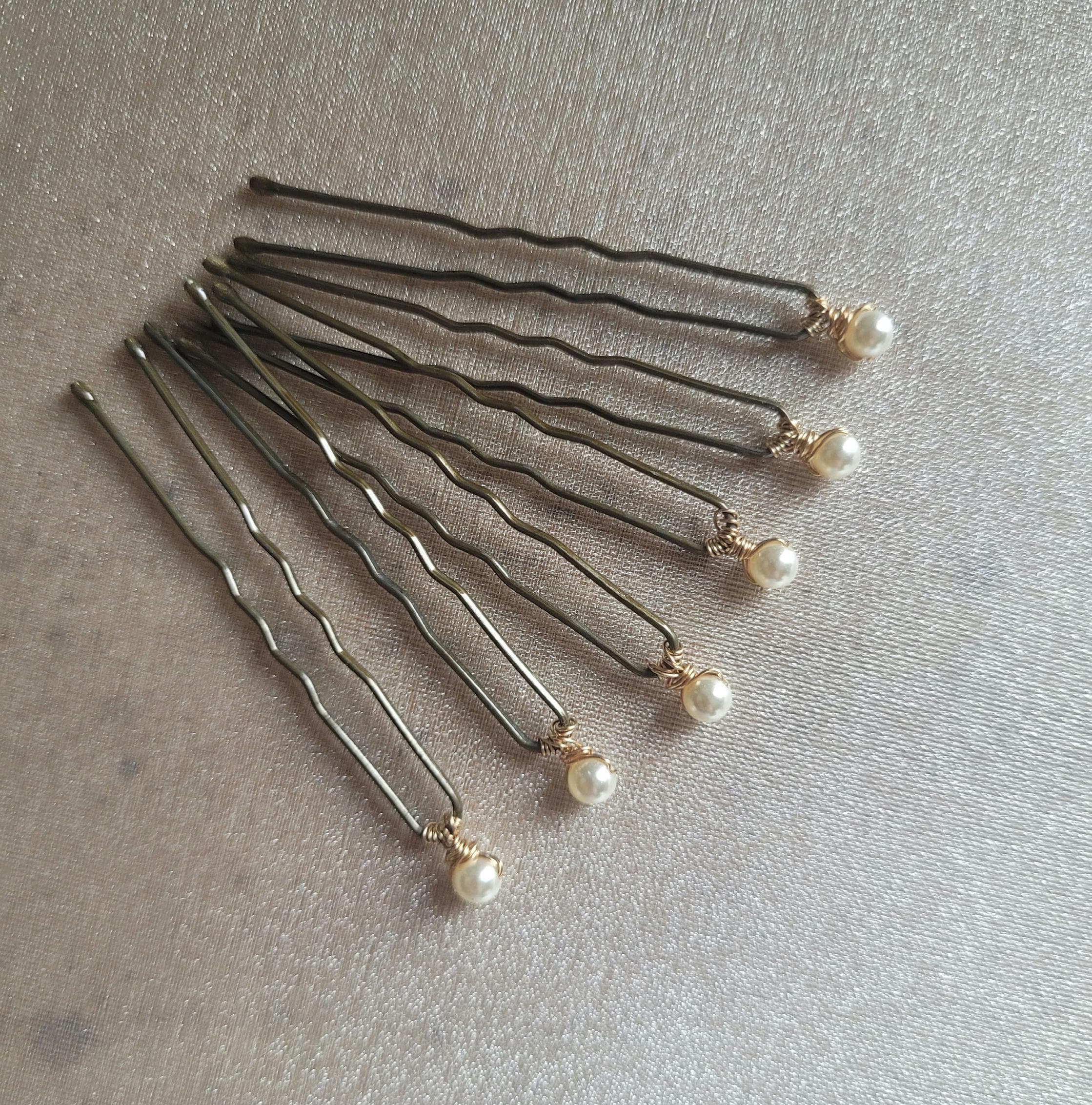 Henri Bendel Swarovski Paved Bobby Pin Elegant Leaf Rhinestone Bobby Pin, Bridal Hair Accessories  main image 2