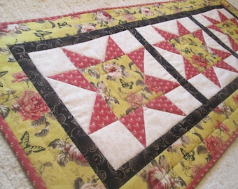 Handmade Quilted Table Runner: Floral Sawtooth Star, Rustic Farmhouse Decor (31 x 13.75)