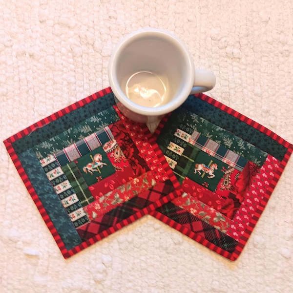 Quilted Christmas Mug Rugs: Log Cabin Farmhouse Rustic Country (6.25" Square)