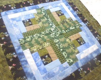 Quilted Table Topper Runner 22.5 x 22.5 Handmade Spring Summer Log Cabin Country Farmhouse Cottage Chic