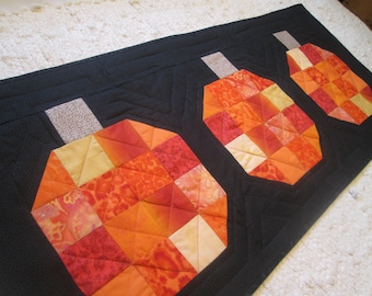Quilted Patchwork Pumpkin Table Runner - Scrappy Harvest Decor (32.25 x 14.5)