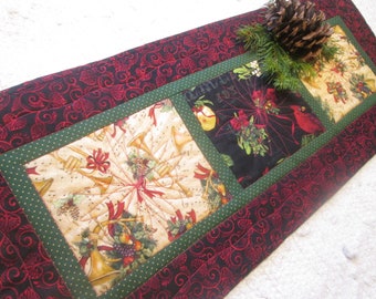 Christmas Quilted Table Runner: Festive Holiday Farmhouse Decor, (28" x 11.25")