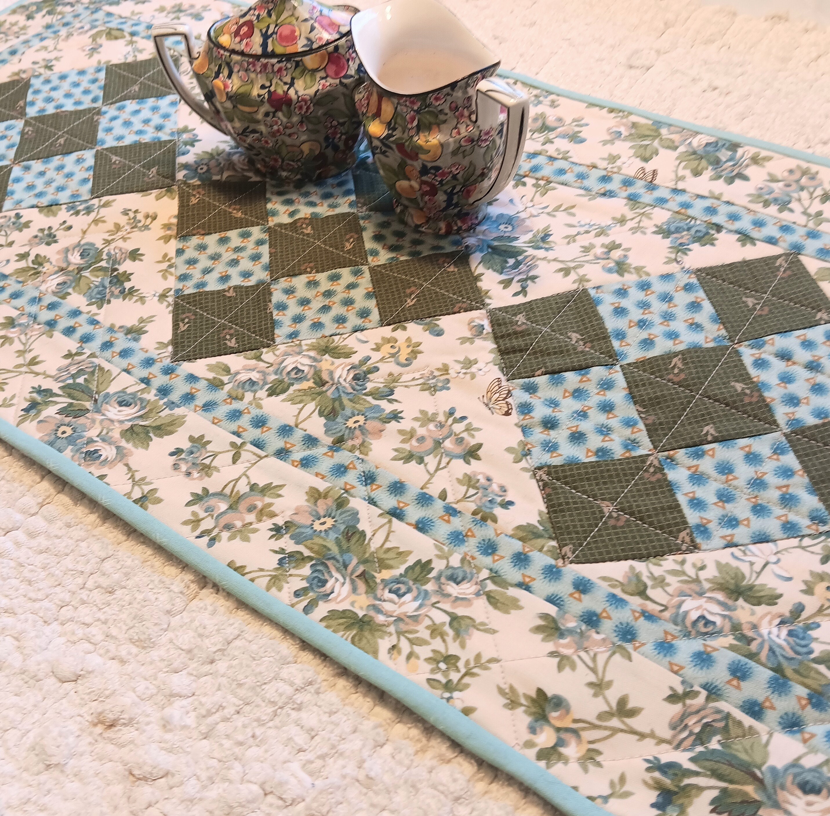 Quilted Table Runner 30.5 x 14.5 Topper Spring Summer Floral Farmhouse Cottage Chic Country