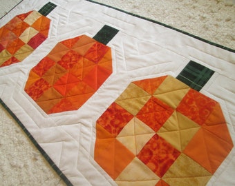 Quilted Patchwork Pumpkin Table Runner: Fall Harvest Decor (32.25" x 14.5")