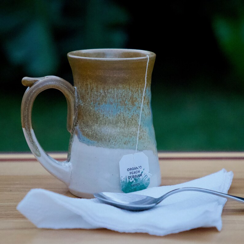 Pottery Coffee Mug in Golden Brown wheelthrown 10-12 ouncesREADY TO SHIP imagem 2