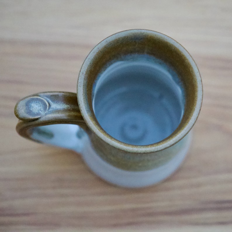 Pottery Coffee Mug in Golden Brown wheelthrown 10-12 ouncesREADY TO SHIP imagem 3