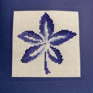 Carte faite main, carte feuille à motif bleu unique, carte de voeux pour toutes les occasions, bien pensée et prête à offrir, bloc-notes, carte vierge d'anniversaire et de remerciement