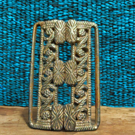 Vintage Brass Floral Belt Buckle – Art Nouveau Folk Costume  display picture 3