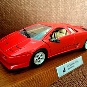 Bburago Lamborghini Diablo 1:18 Diecast Model Car – Red – Display Base – Vintage Collectible
