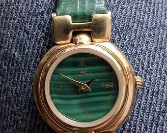 Vintage Amara Ladies Watch – Green Malachite Dial, French Design Leather Strap