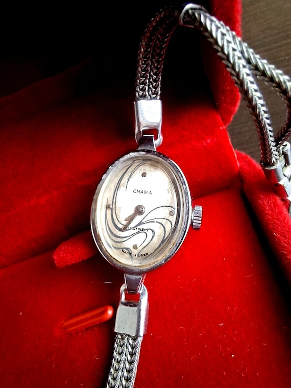 Vintage Chaika Ladies Watch • Art Deco Swirl Oval Dial, USSR