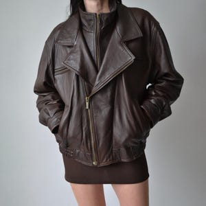 Vintage 90s Brown Leather Biker Jacket: Oversized Fit