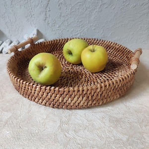 Wicker Tray Round Wicker Tray Handmade Processed by a Samovorite Oak Stain Wicker Tray Serving Tray 12 in Fruit Basket Custom Wicker Trays