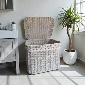 Large Wicker Storage Basket With Lid. Laundry, Toys, Sewing, Kitchen Organizer