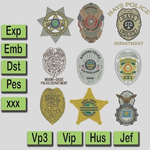 Peut inclure: Une collection de badges de police et de shérif brodés de différentes formes et designs. Les badges comportent des textes tels que "Hays Police Department", "Miami-Dade Police Department" et "Wallace County Sheriff's Office".