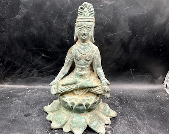Gandharan bronze statue of Olukitesvara, 7th century CE - 9th century CE