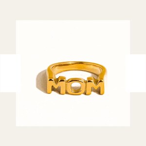 18K Gold Plated Non-Tarnish “Mom” Ring – Minimalist Adjustable Gold Letter Ring for Women