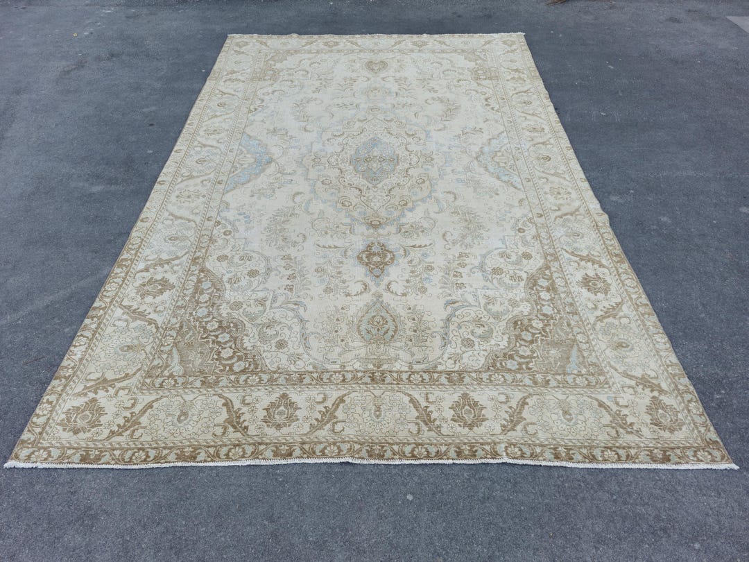 Large Beige Turkish Wool Rug: 10x16 Distressed Medallion Carpet - Etsy