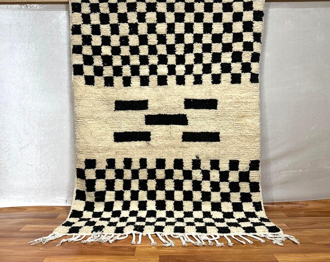 Checkerboard Wool Rug – Black and Ivory Moroccan Handmade Carpet – Modern Geometric Amazigh Style – Minimalist Wool Runner – Tribal Decor