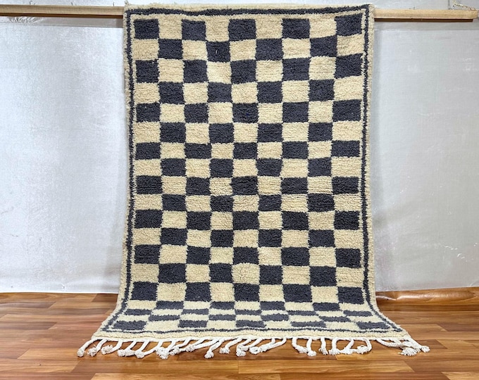 Berber Checkerboard Rug – Charcoal Gray and Ivory Moroccan Handmade Carpet – Minimalist Geometric Wool Runner – Modern Style – Tribal Decor
