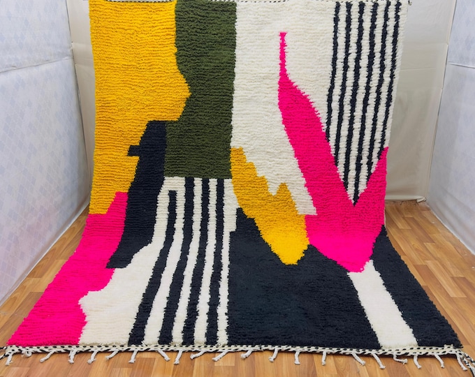 Handwoven Moroccan Azilal Wool Rug – Soft, High-Contrast Design for Cozy & Accessible Living