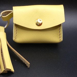 Gelbe Leder Schlüsselanhänger Geldbörse - Handgefertigte Mini Geldbörse - Kleiner Leder Kartenhalter - Schnappverschluss Schlüsselring - Geschenk für Sie oder Ihn