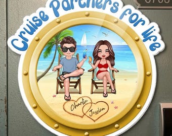 Pareja de muñecos para la puerta del crucero sentados en la playa - Imán personalizado para la puerta del crucero