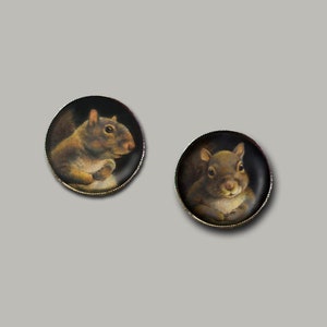 Squirrel Brooch Round, Squirrel Pin, Squirrel Portrait, Squirrel Art, Animal Portrait, Squirrel Lover Gift, Secret Santa, Stocking Stuffer