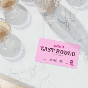 Digitale personalisierte Hen / Bachelorette Tischkarten | 'Letztes Rodeo' | Cowgirl, Indianer, Indianer | Rosa Tischkarten für Junggesellinnenabschiede