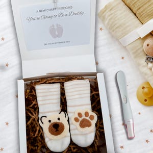 Pregnancy Announcement Gift Box Gender Neutral Personalized Keepsake for Dad & Grandparents