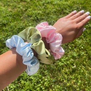 Handmade Scrunchies Satin Silk, damage free hair tie, best silk scrunchies, curly hair scrunchy, Mother’s Day gift, gift for her